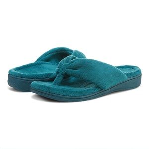 NWB Vionic Terry Plush Sandal Slippers in Teal Size 9